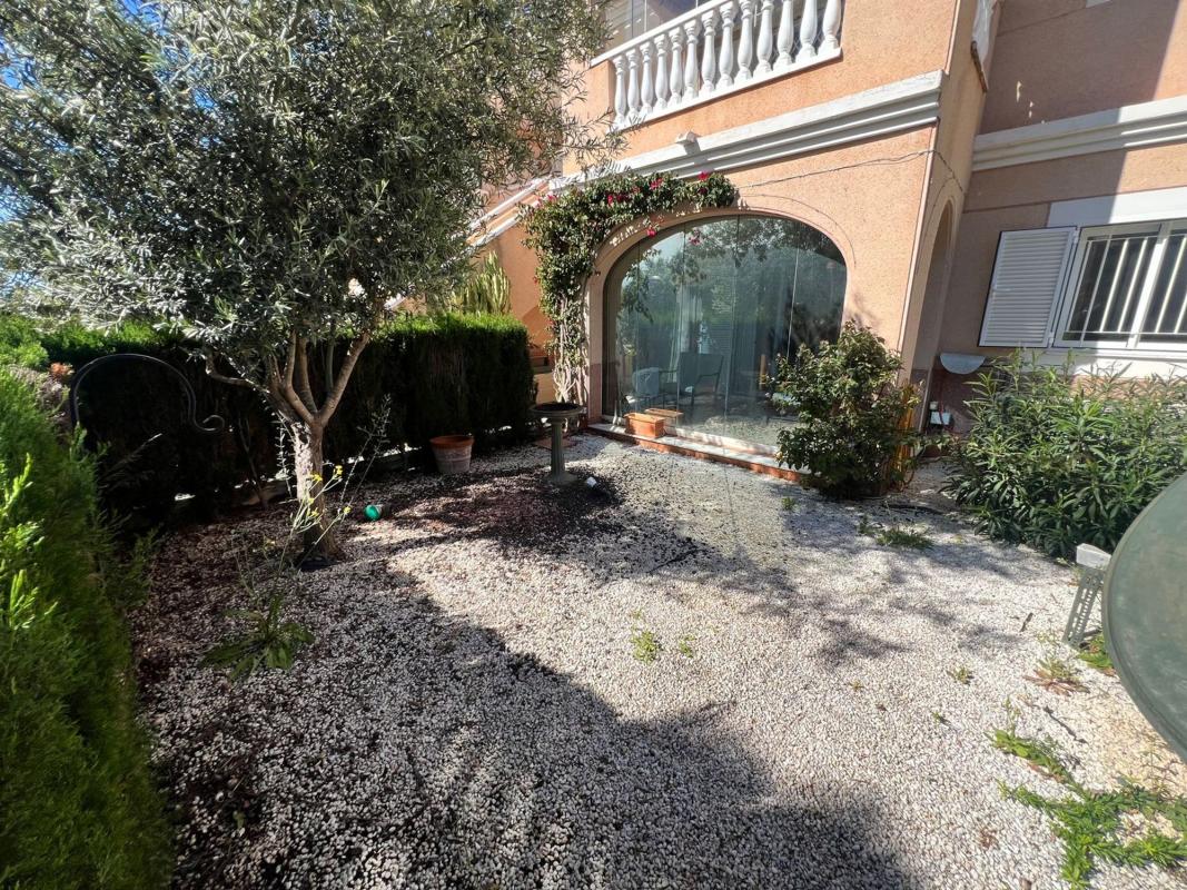 Venta de piso en Calle Abeto, Orihuela
 photo 2