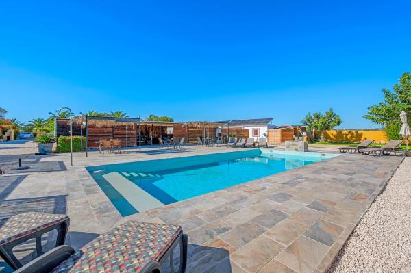 Chalet independiente en venta en Barrio La Siesta - El Salado - Torreta, Torrevieja
 photo 3