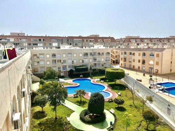 Venta de piso en Calle Santomera, Torrevieja
 photo 2