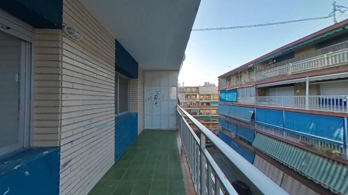 Sale of apartment in Calle Inmaculada del Pla, Alicante
photo 1
