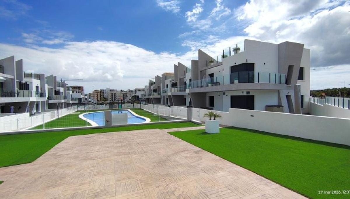 Venta de piso en Centro, San Miguel de Salinas
photo 3