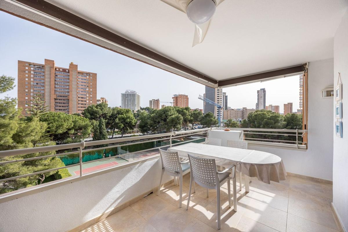 Venta de piso en Playa de Poniente, Benidorm
photo 1