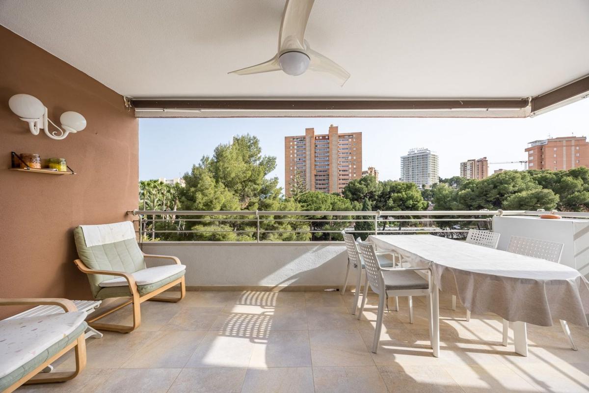 Venta de piso en Playa de Poniente, Benidorm
photo 2