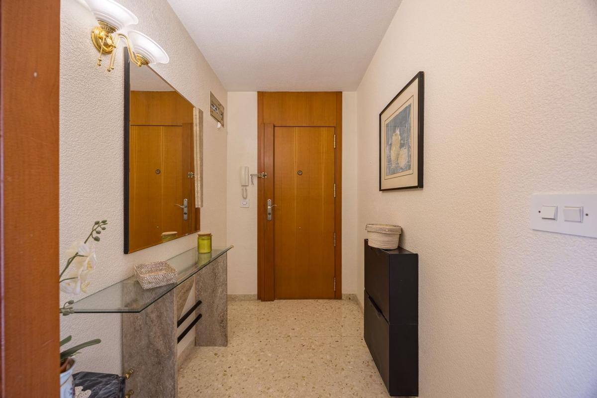 Venta de piso en Playa de Poniente, Benidorm
photo 4