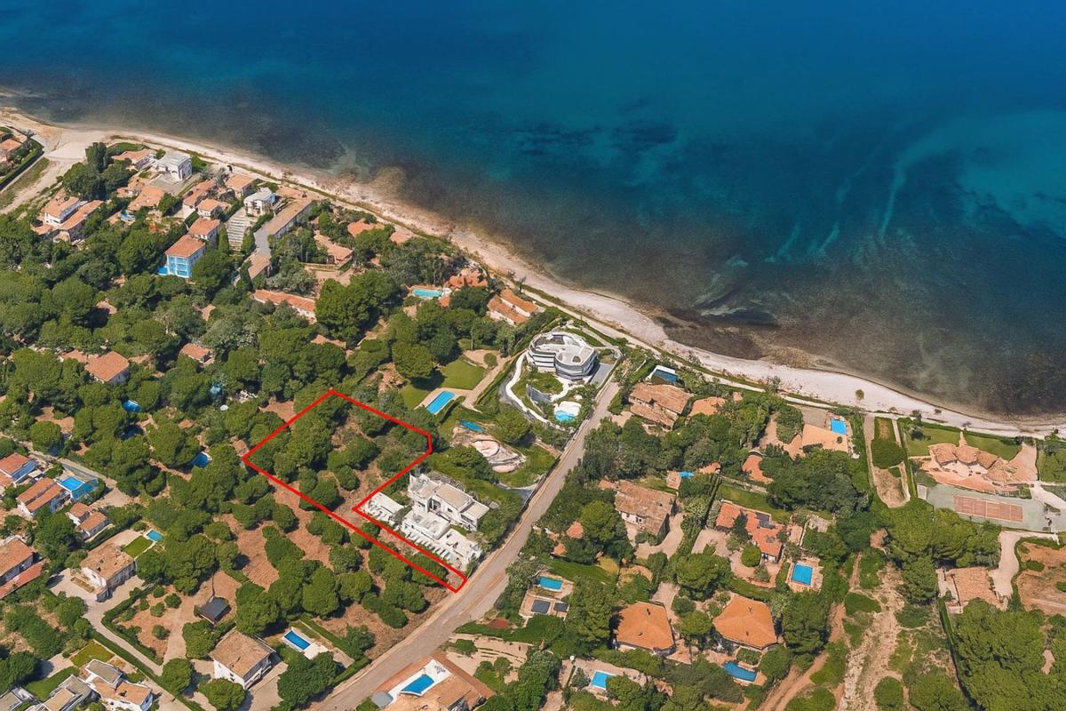 Terreno en venta en Denia, Alicante photo 1