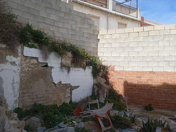 Terreno en calle Tortosa número 1 3 s/n photo 1