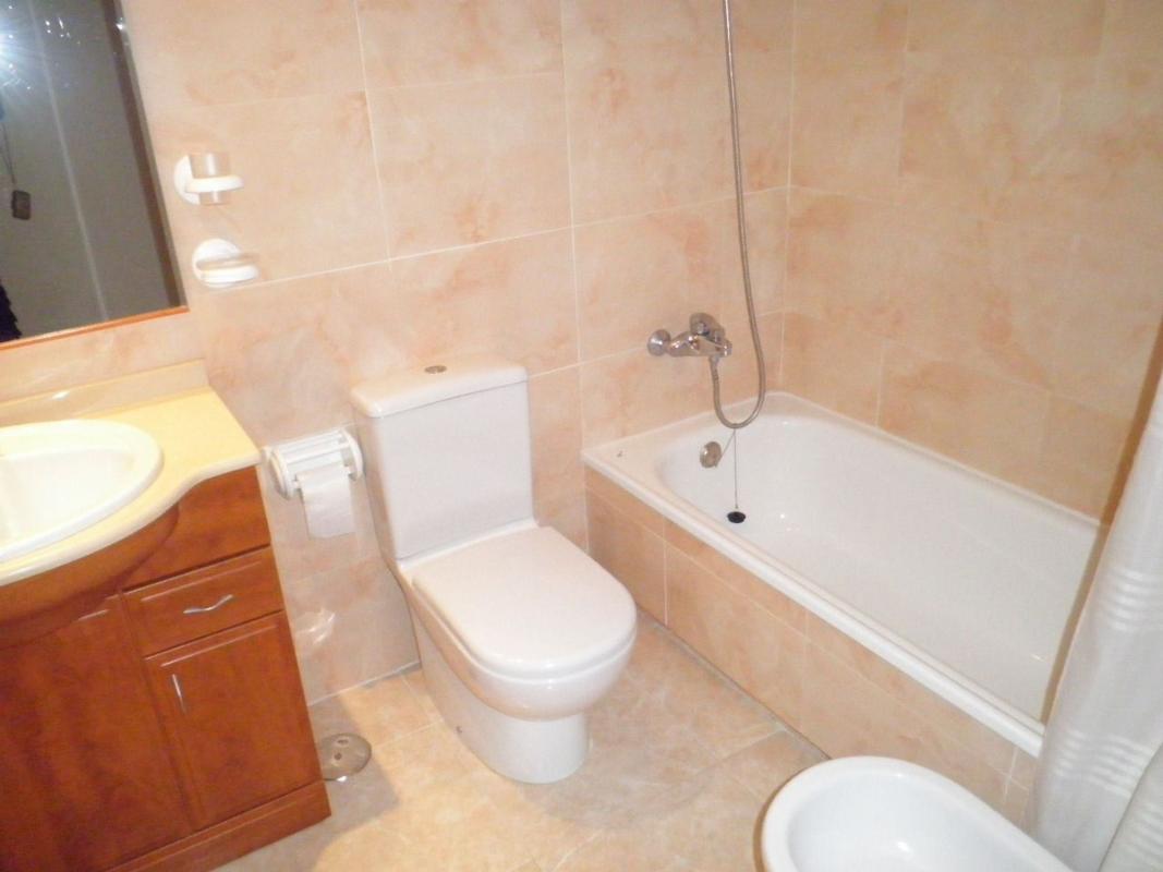 Venta de piso en Avenida Tellerola, La Villajoyosa / Vila Joiosa
photo 5