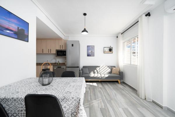 Chalet pareado en calle Biar photo 4