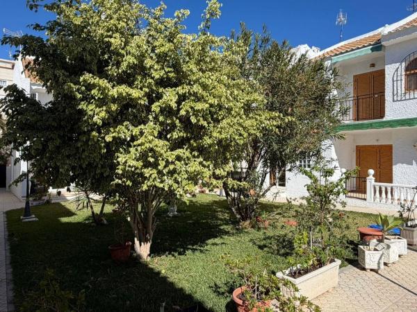 Chalet adosado photo 2