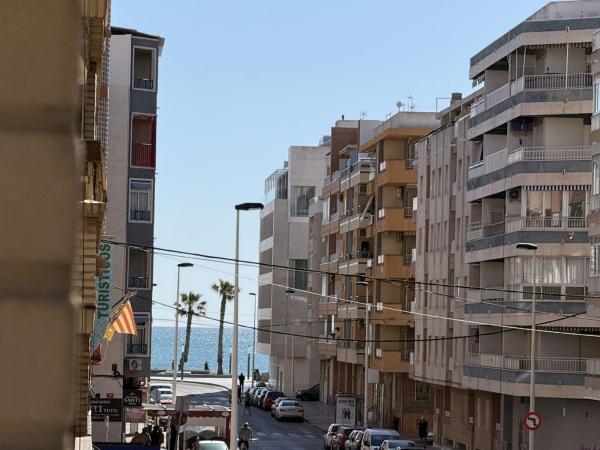 Sale of flat in Barrio Playa del Cura, Torrevieja
thumbnail 1