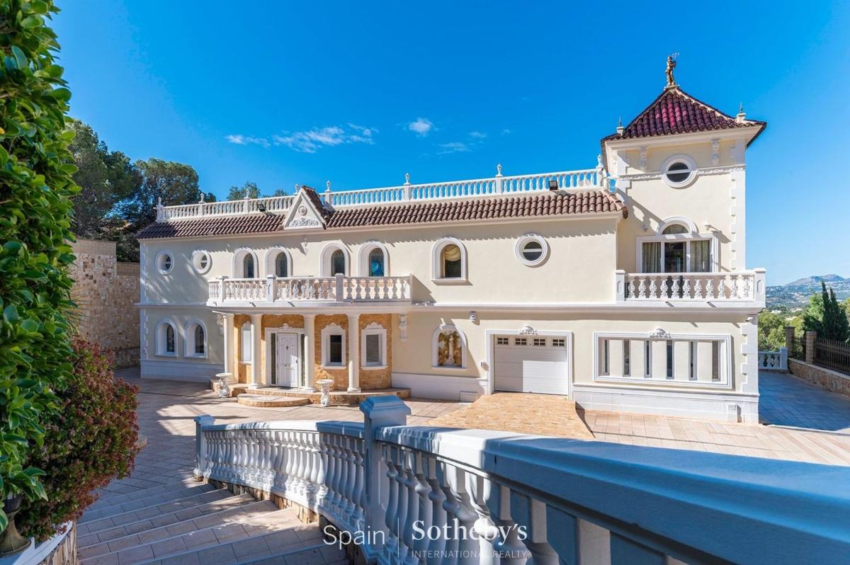 Продажа отдельного шале в Altea la Vella, Алтея photo 5