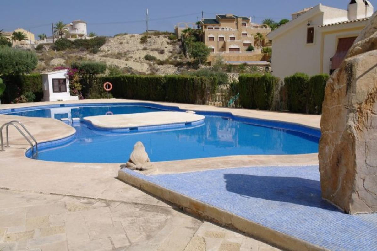 Sale of townhouse in Pueblo Acantilado - Lanuza , El Campello photo 2