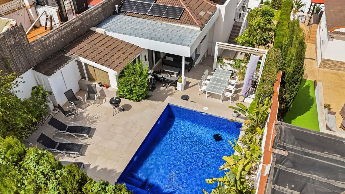 Venta de chalet independiente en Calle Iradier Bal, Torrevieja
photo 2