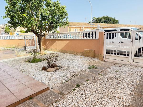 Casa independiente en calle Abreu photo 2