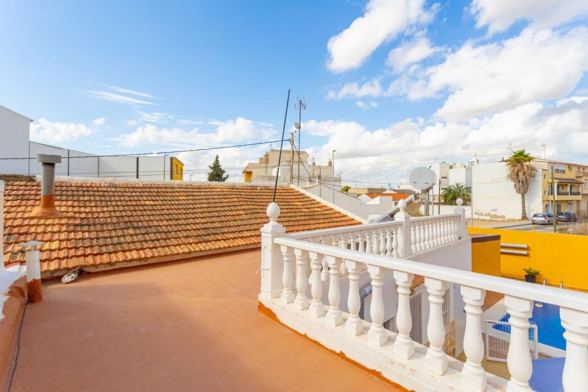Venta de chalet adosado en Calle Capitán Cortés , Los Montesinos photo 1