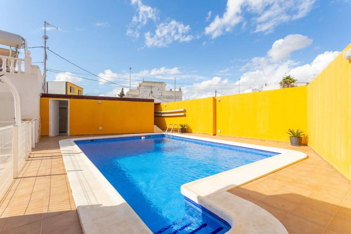 Venta de chalet adosado en Calle Capitán Cortés , Los Montesinos photo 2