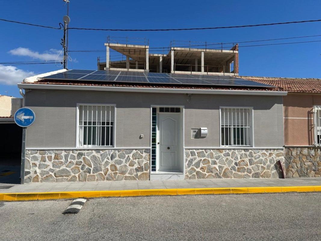 Venta de chalet adosado en Calle Capitán Cortés , Los Montesinos photo 5