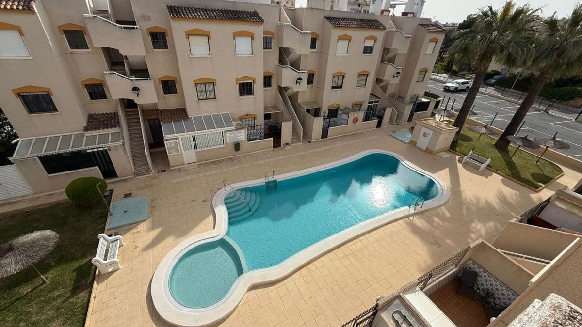 Sale of apartment in Lugar Urbanizacion Cala Dorada, Torrevieja
photo 3