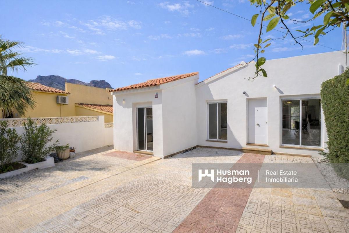 Sale of townhouse in Calle Nabet , Alfaz del Pi photo 1