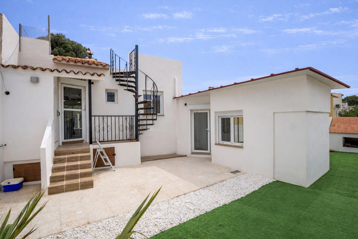 Sale of townhouse in Calle Nabet , Alfaz del Pi photo 3