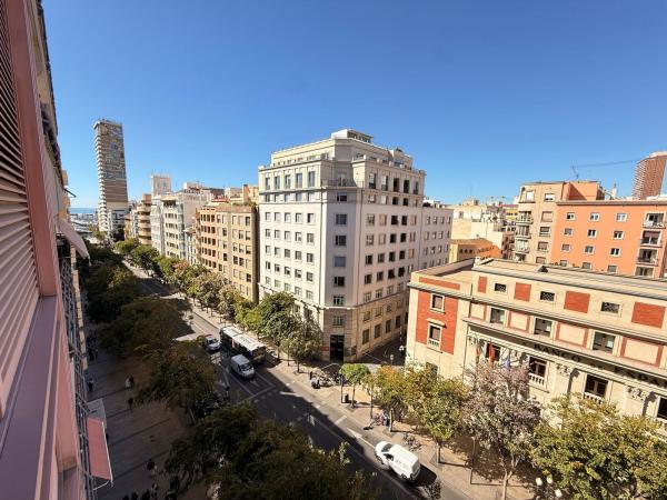 Sale of flat in Rambla de Méndez Núñez, Alicante
thumbnail 1