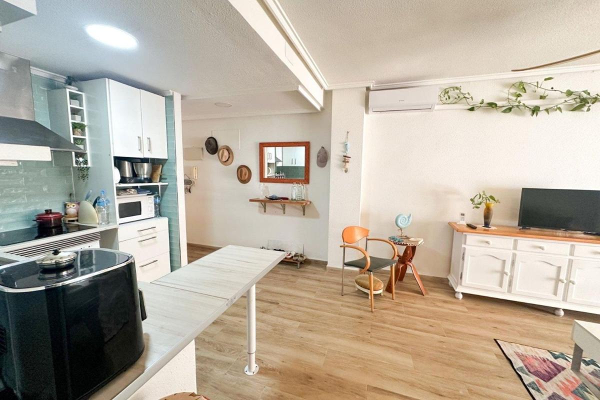 Sale of apartment in Barrio Centro - Muelle Pesquero, Torrevieja
photo 3