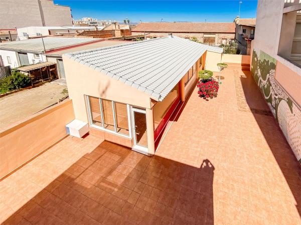 Casa independiente en calle San Miguel thumbnail 2