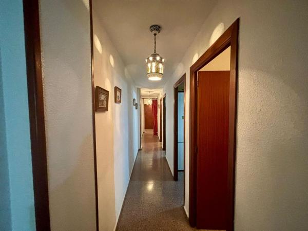 Sale of flat in Calle Tibi, Alicante
thumbnail 1