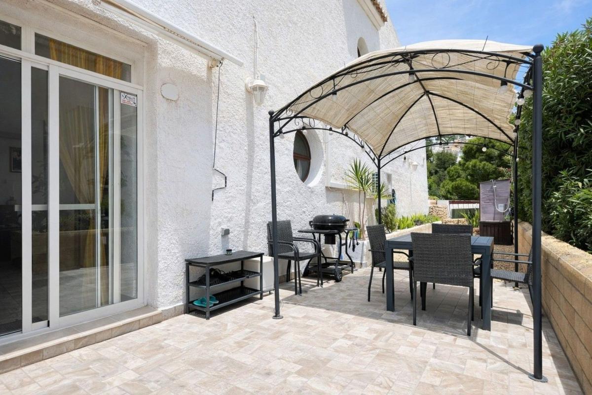 Venta de chalet adosado en  Zona de Mascarat , Altea photo 3
