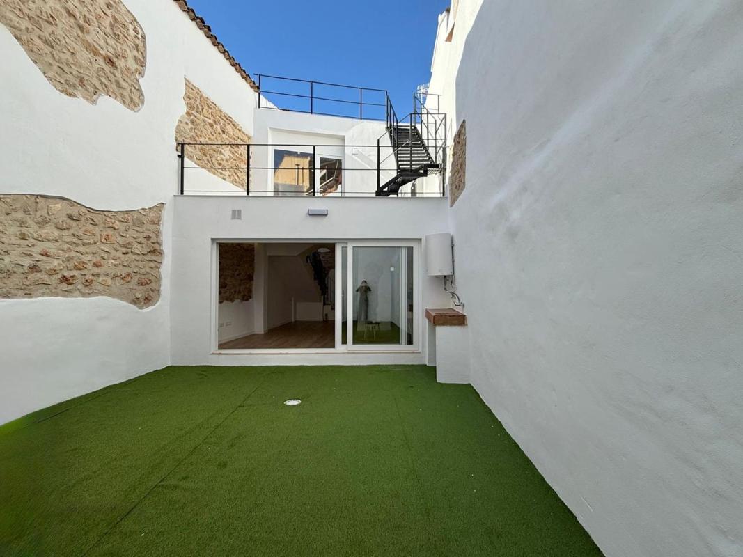 Sale of independent chalet in Centro, Pedreguer
 photo 3