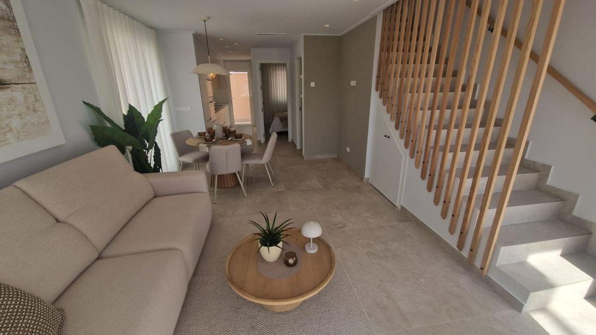 Venta de chalet adosado en  Calle Comunidad Gallega , Pilar de la Horadada photo 4