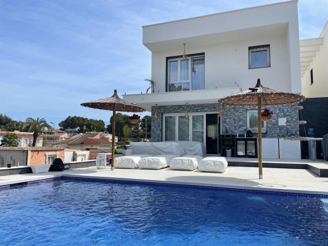 Sprzedaż niezależnego domku jednorodzinnego w Barrio Los Balcones - Los Altos del Edén, Torrevieja photo 2