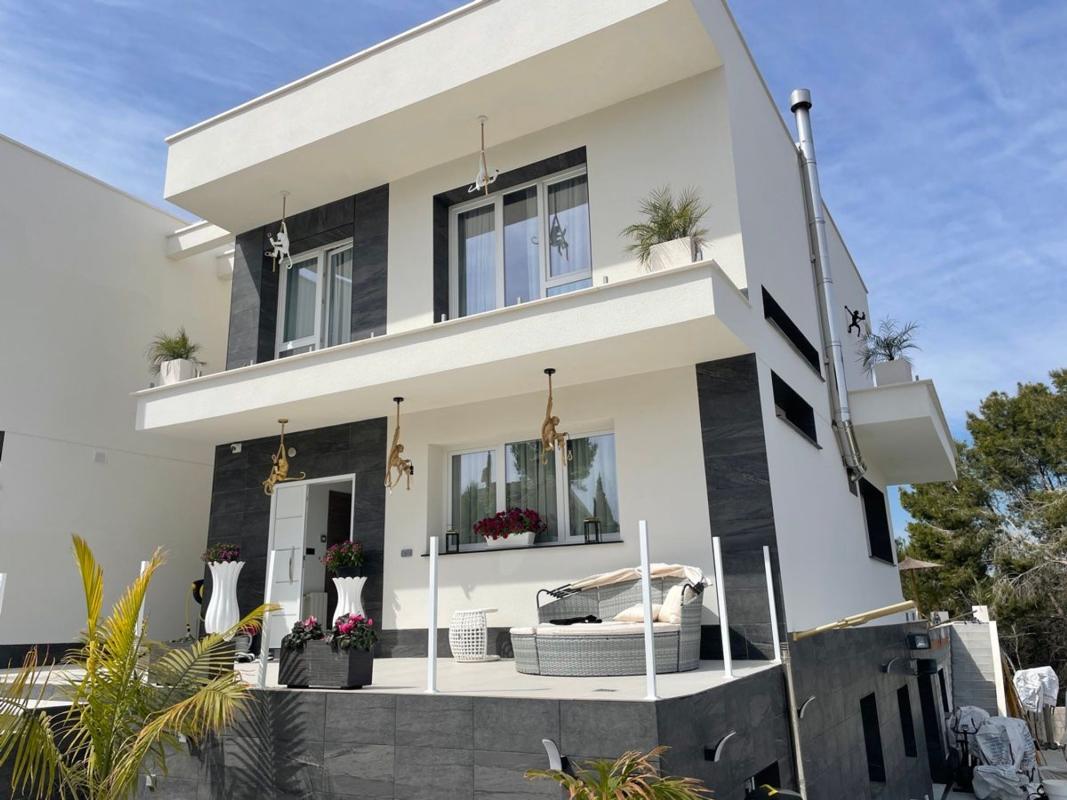 Sprzedaż niezależnego domku jednorodzinnego w Barrio Los Balcones - Los Altos del Edén, Torrevieja photo 3