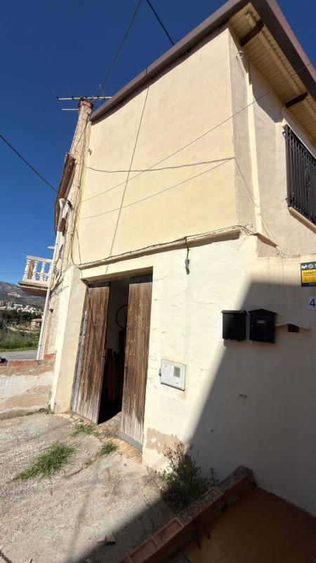 Propiedades en venta y alquiler en España photo 2