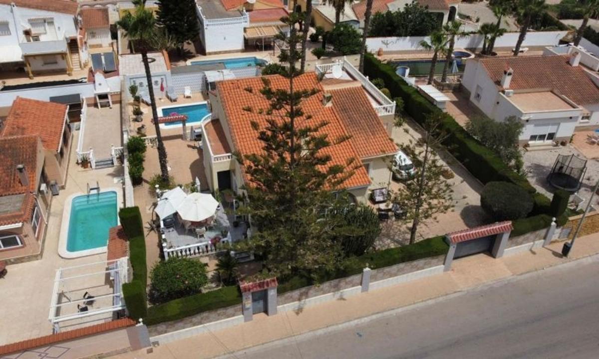 Venta de chalet independiente en Barrio La Siesta - El Salado - Torreta, Torrevieja
photo 3