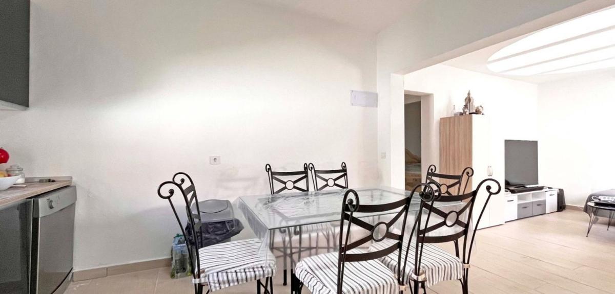 Sale of independent chalet in Barrio Playa Flamenca, Orihuela
photo 4