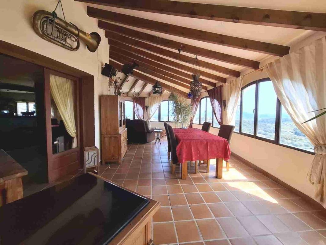Propiedades en venta y alquiler en España photo 1