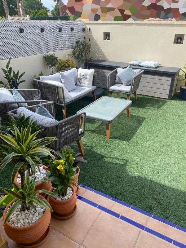 Venta de chalet adosado en Barrio Campoamor , Orihuela photo 3