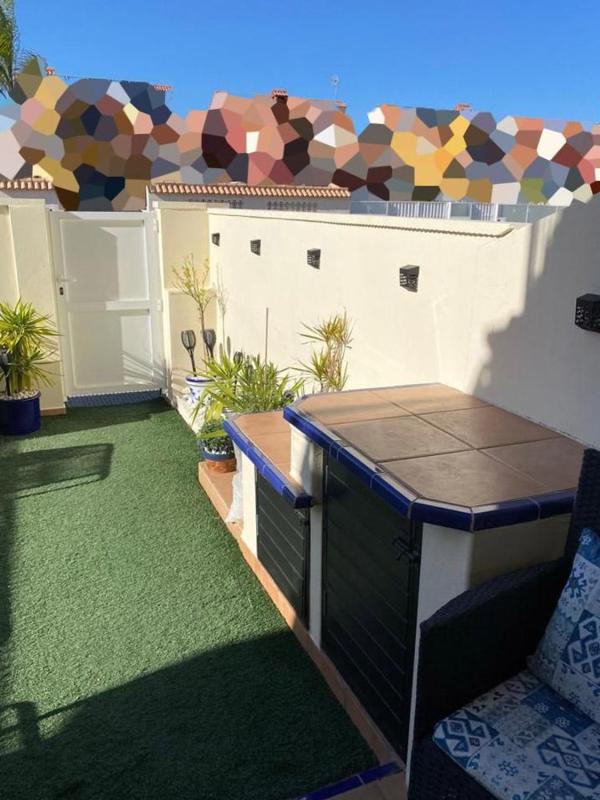 Venta de chalet adosado en Barrio Campoamor , Orihuela photo 4