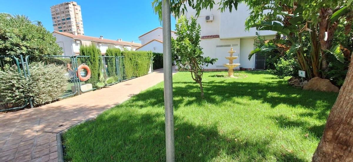 Продажа отдельного шале в Barrio Zona Rincón Bajo, Бенидорм photo 2