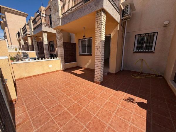 Chalet independiente en venta en Barrio La Ciñuelica - Villa Rosa, Orihuela
 photo 2