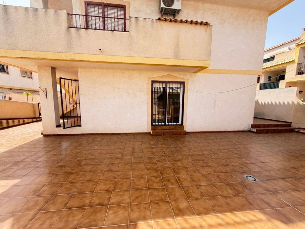Sprzedaż mieszkania w Calle Ramón y Cajal, 1, Orihuela
 photo 3