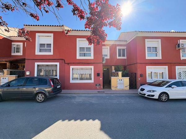Chalet adosado photo 3