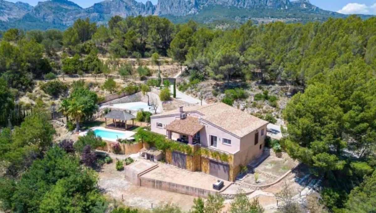 Venta de finca rústica en Guadalest , Guadalest photo 1