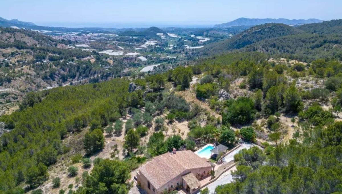 Venta de finca rústica en Guadalest , Guadalest photo 2