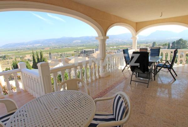 Chalet independiente en venta en Tormos, Tormos
photo 1