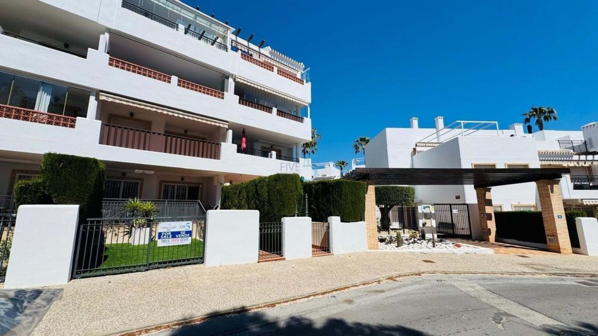 Sprzedaż mieszkania w Barrio Villamartín, Orihuela
photo 1
