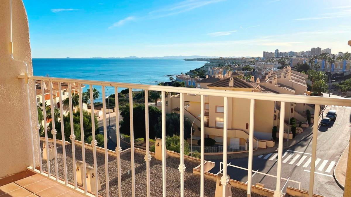 Sprzedaż poddasza w  Calle Terenci Moix, 39, Orihuela photo 3