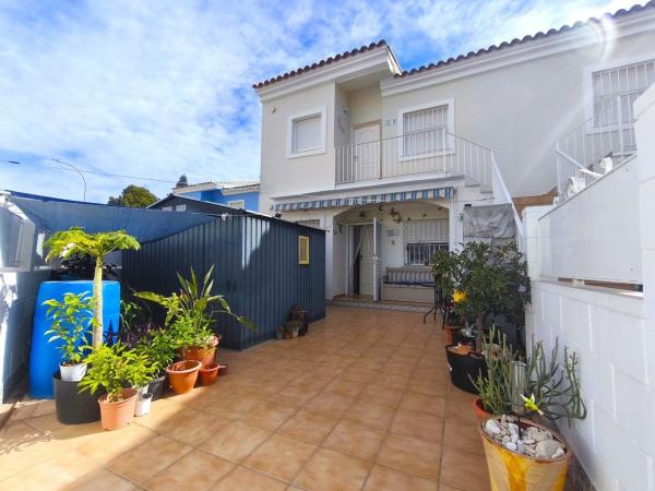 Chalet adosado photo 1