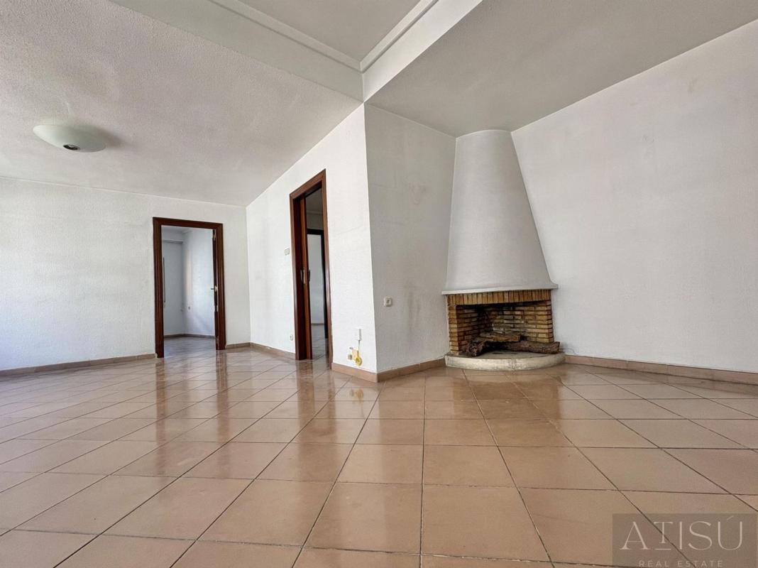 Venta de piso en Rambla de Méndez Núñez, Alicante / Alacant
photo 1